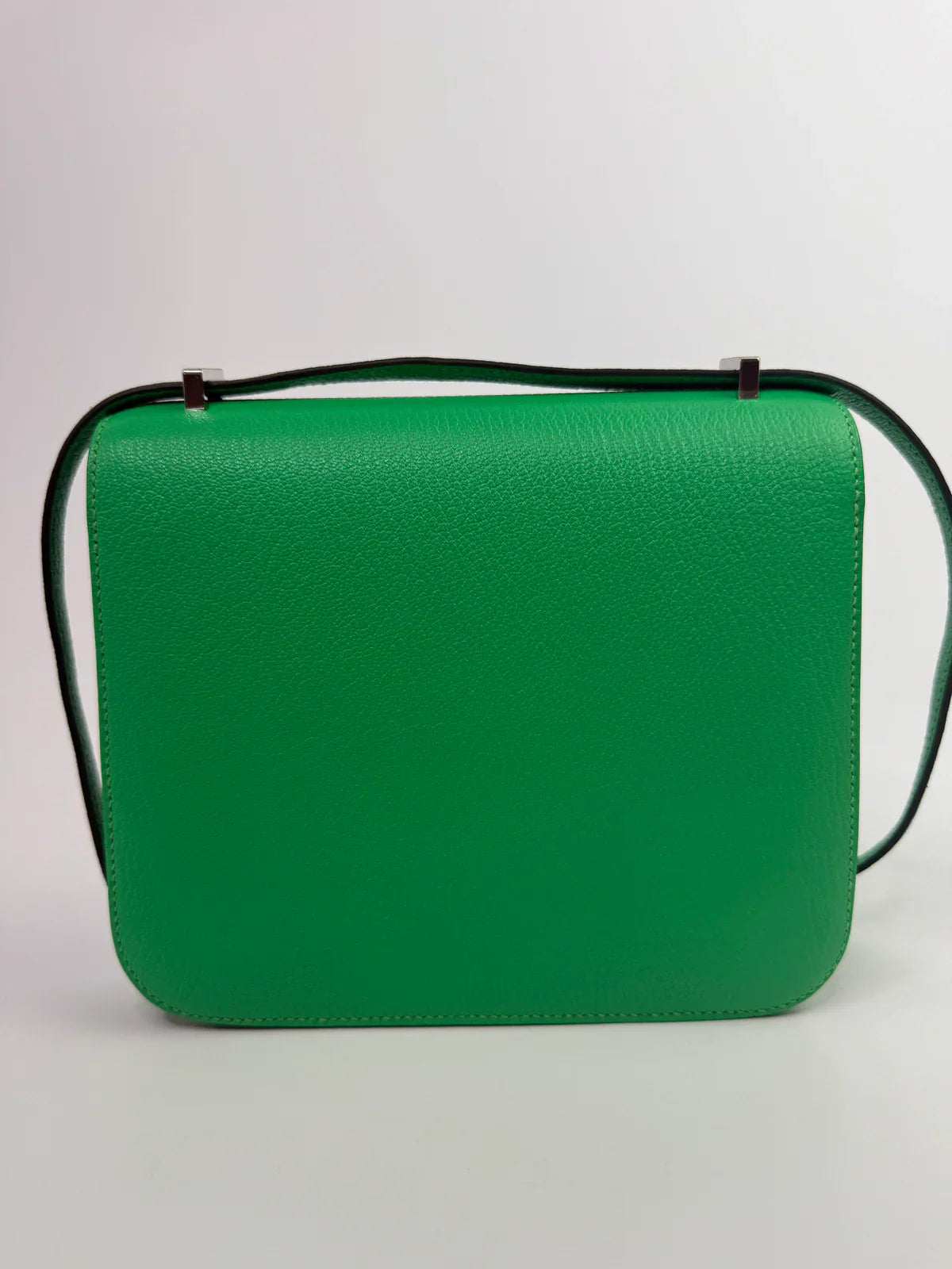 HERMÈS CONSTANCE 18 IN VERT COMICS CHÈVRE MYSORE LEATHER