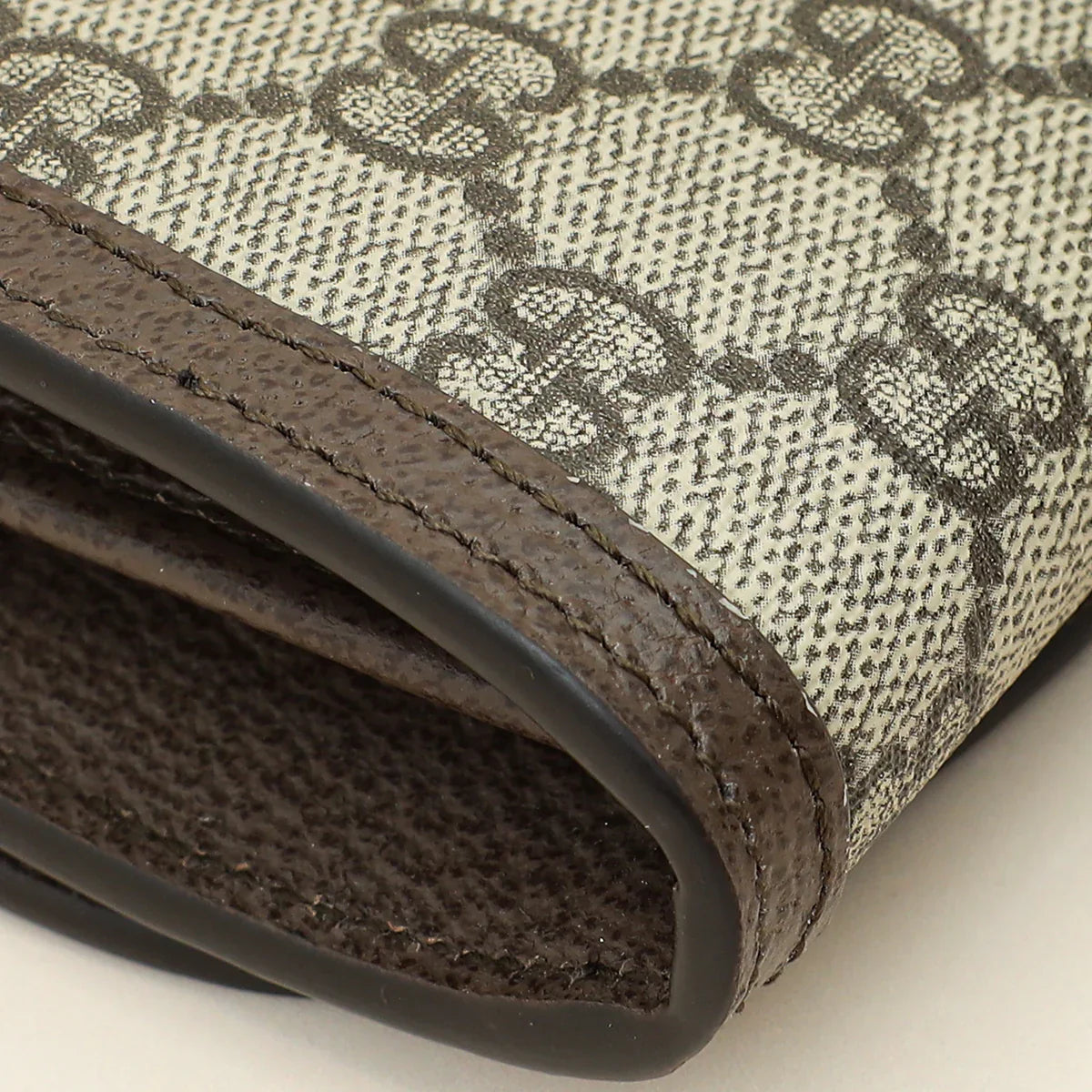 Gucci Ebony GG Guccissima Blondie Medium Chain Wallet