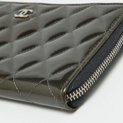 Chanel Olive Green Quilted Patent Leather Zip Wallet – Good Condition
