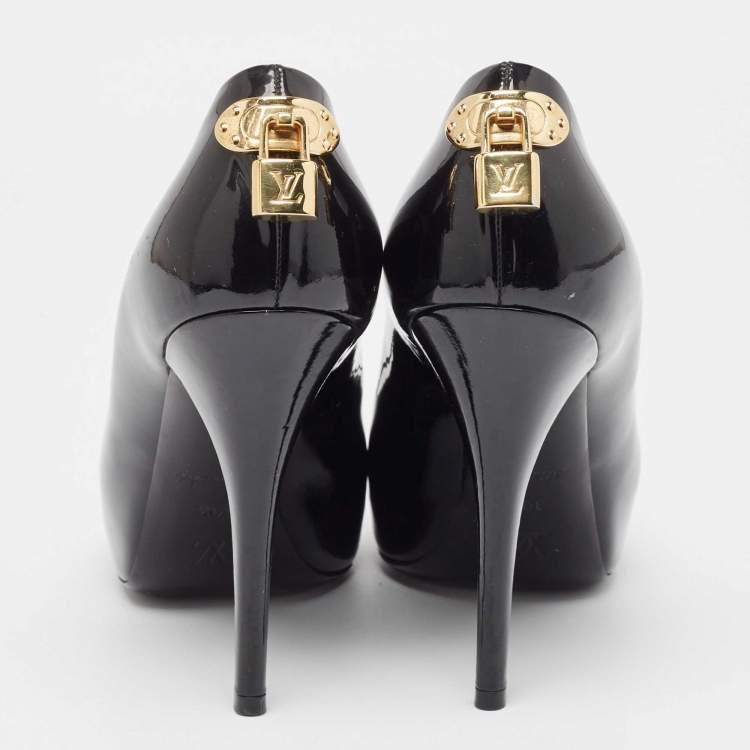 Louis Vuitton Black Patent Leather Lock It Pumps Size 39.5