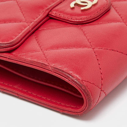 Chanel Red Quilted Leather Trifold CC Wallet – Good Condition