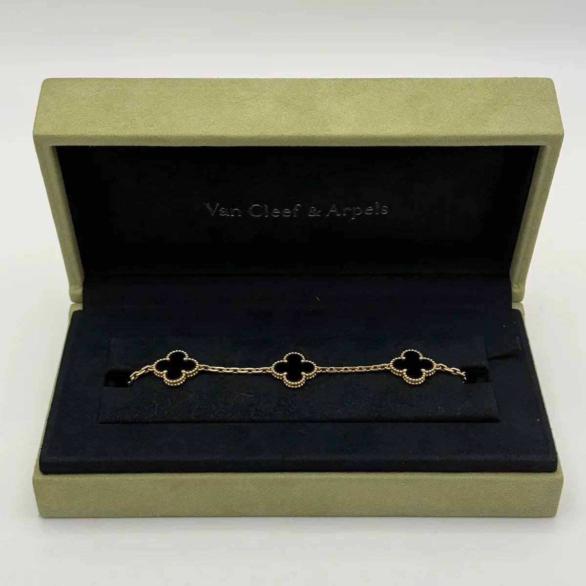 VAN CLEEF & ARPELS VINTAGE ALHAMBRA BRACELET, 5 MOTIFS ONYX