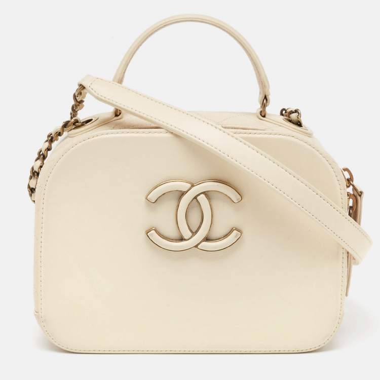 Chanel Off-White Quilted Leather Coco Curve Vanity Case Bag