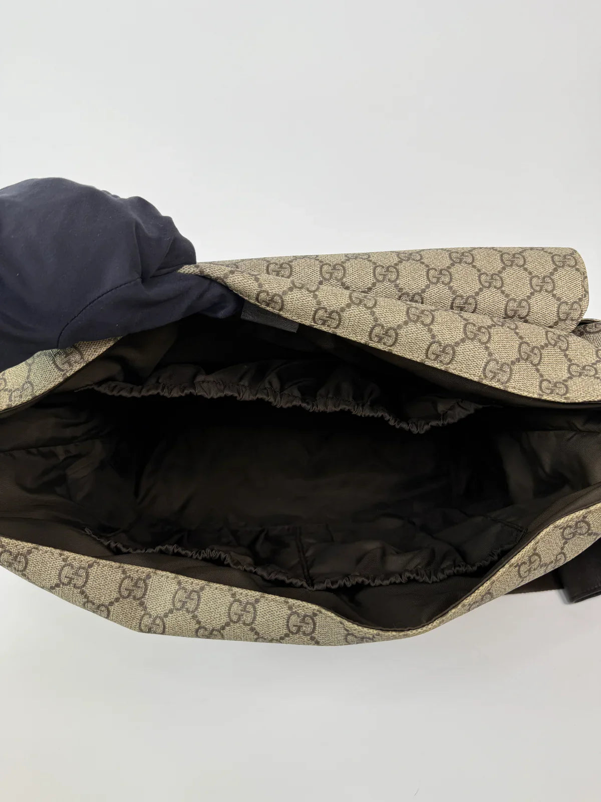 GUCCI GG SUPREME MEDIUM BABY CHANGING BAG