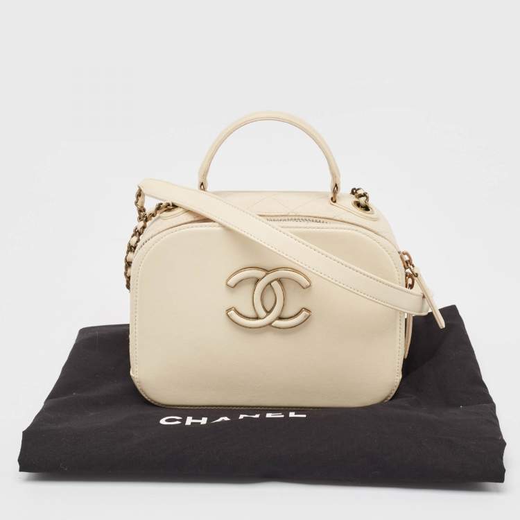 Chanel Off-White Quilted Leather Coco Curve Vanity Case Bag