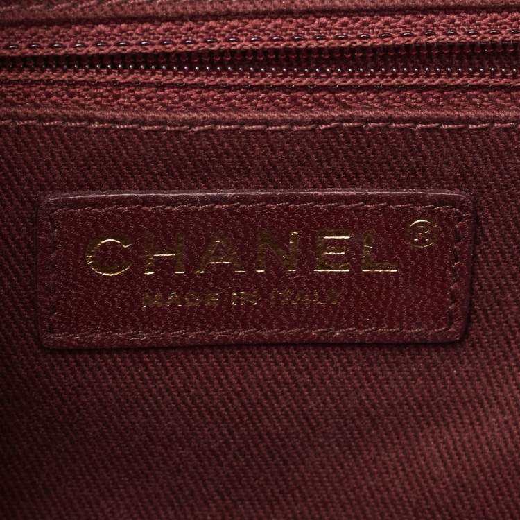 Chanel Off-White Quilted Leather Coco Curve Vanity Case Bag