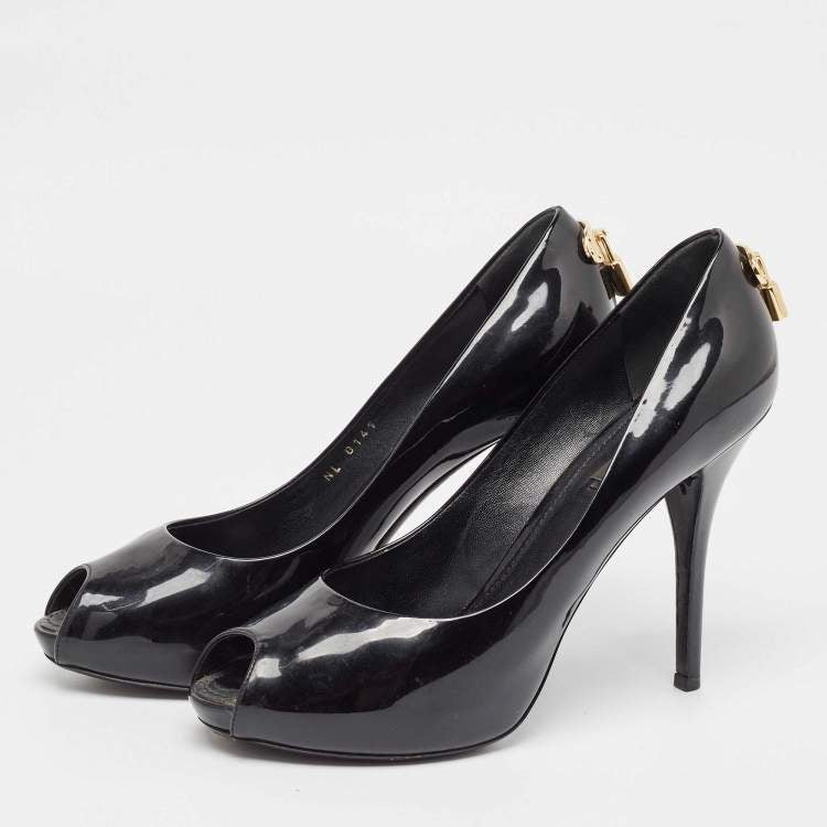 Louis Vuitton Black Patent Leather Lock It Pumps Size 39.5