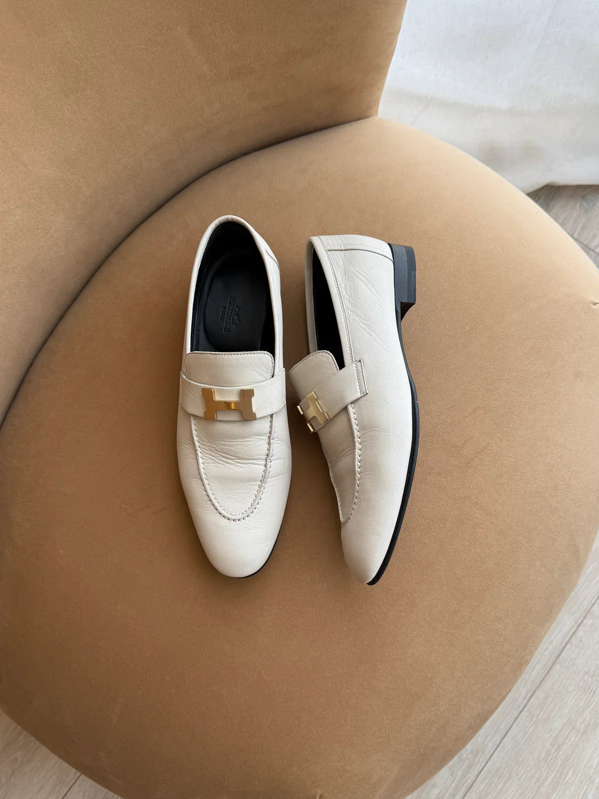 HERMÈS PARIS LOAFERS (SIZE 39/UK6)