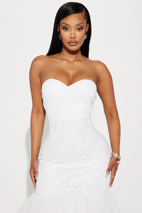 Grand Entrance White Wedding Dress – Pre-Order Bridal Edition