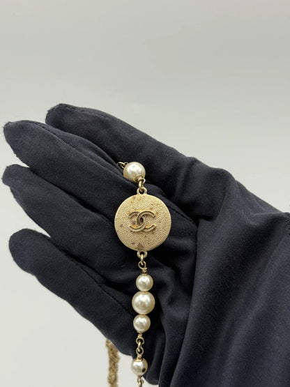 CHANEL PEARL NECKLACE