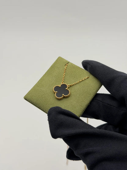 VAN CLEEF & ARPELS VINTAGE ALHAMBRA ONYX PENDANT