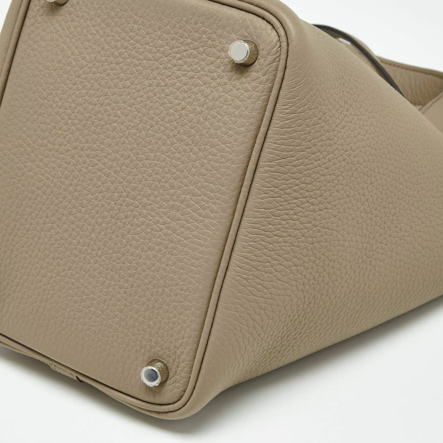 Hermès Beige Marfa Taurillon Clemence Leather Picotin Lock 18 Bag