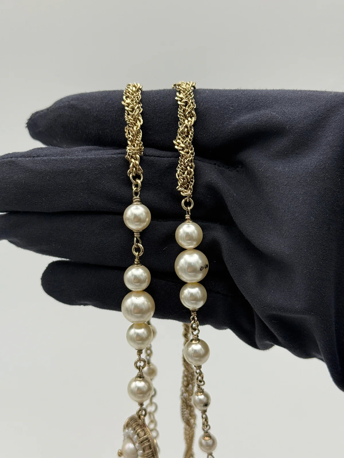 CHANEL PEARL NECKLACE