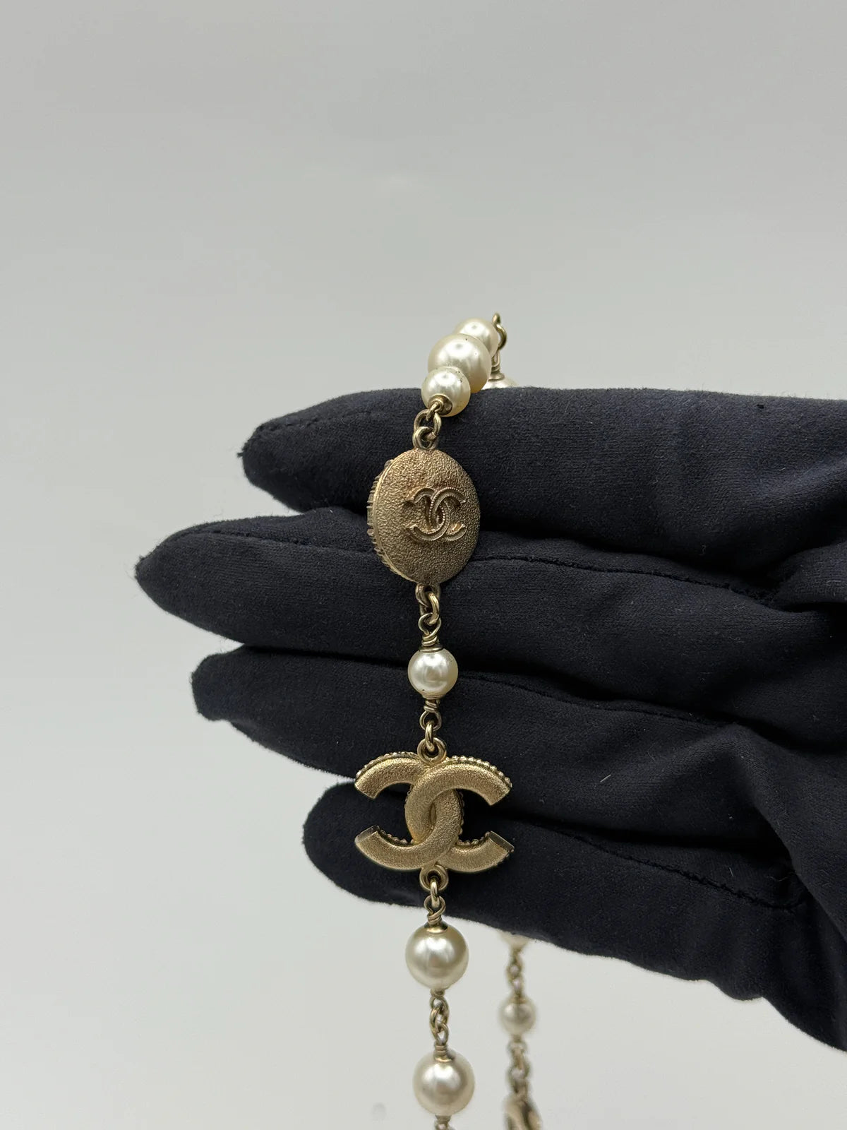 CHANEL PEARL NECKLACE