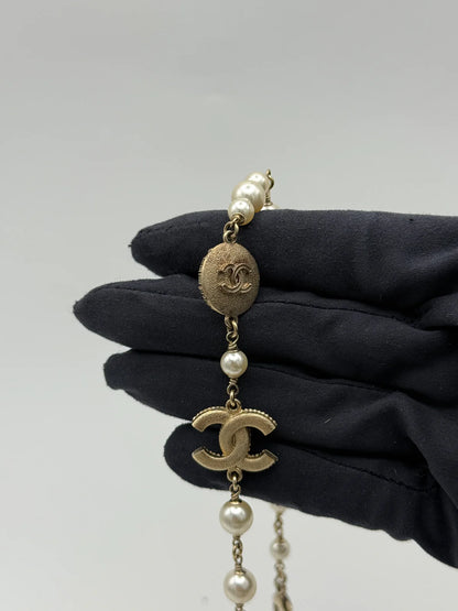 CHANEL PEARL NECKLACE