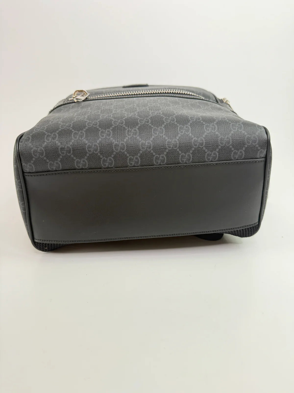 GUCCI GG MEDIUM BACKPACK