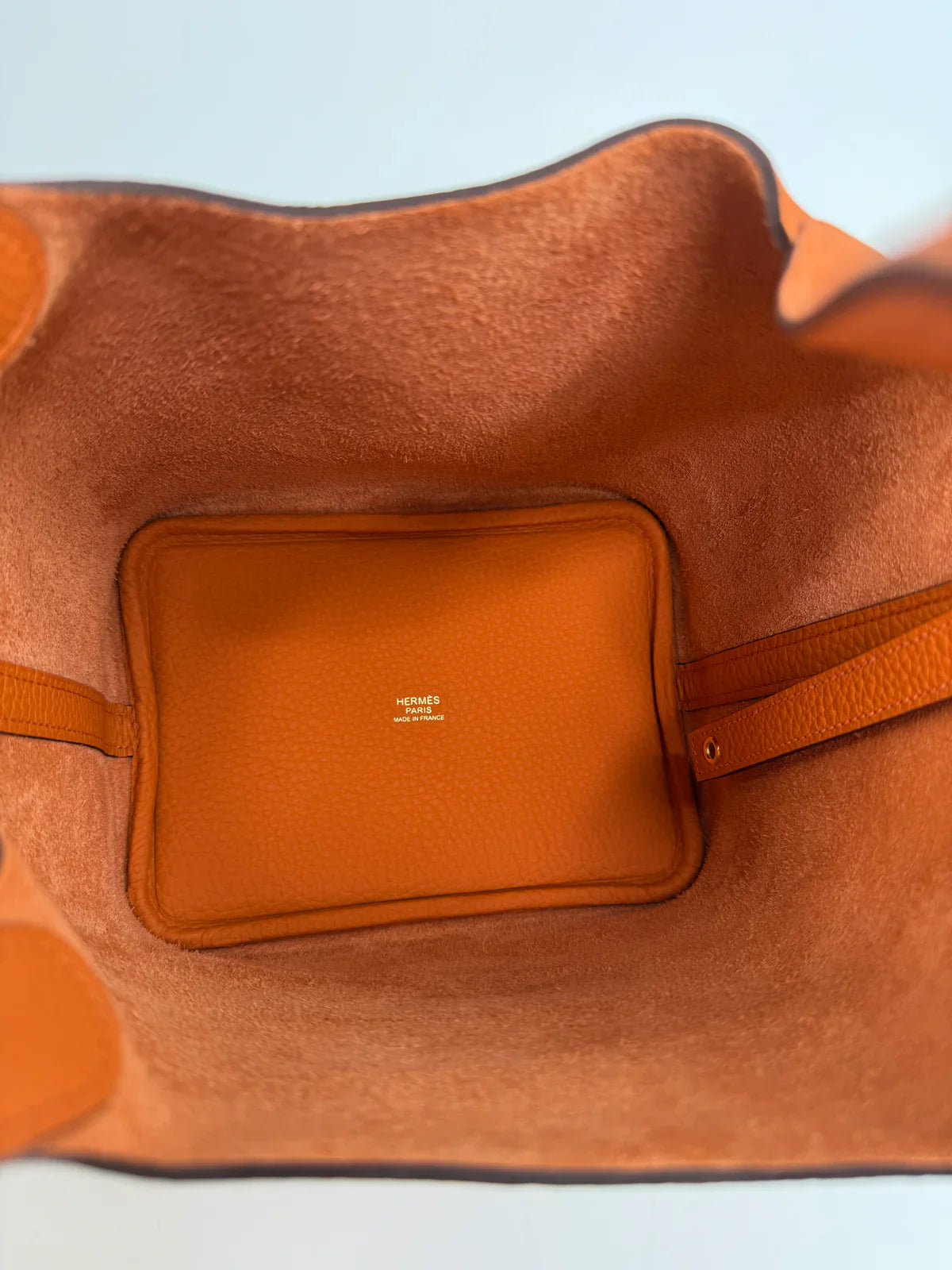 HERMÈS PICOTIN 18 IN ORANGE CLEMENCE LEATHER WITH GHW