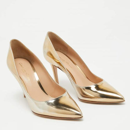 Gianvito Rossi Gold Leather Pumps Size 35