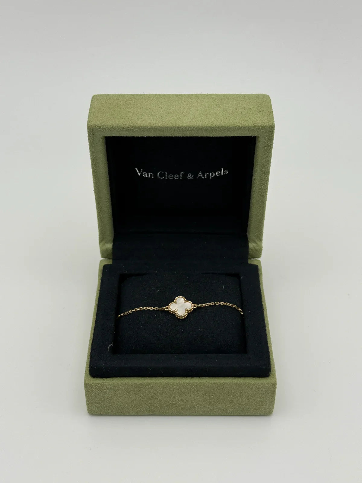 VAN CLEEF & ARPELS SWEET ALHAMBRA BRACELET