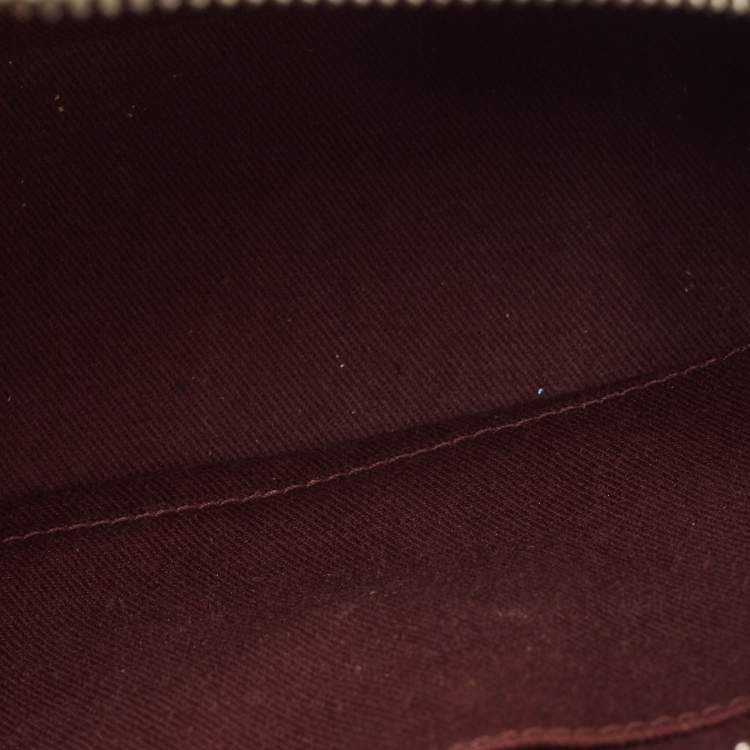 Chanel Off-White Quilted Leather Coco Curve Vanity Case Bag