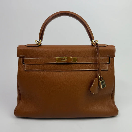 HERMÈS KELLY 28 IN GOLD CLEMENCE LEATHER WITH GHW