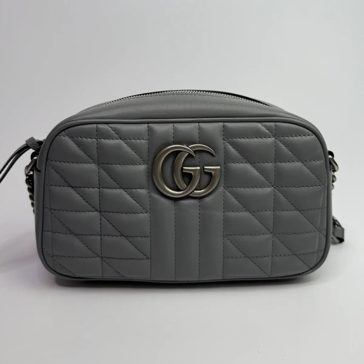 GUCCI GG MARMONT MATELASSE CAMERA BAG