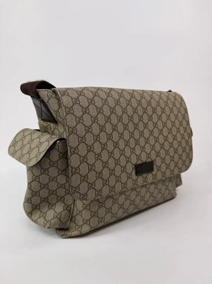 GUCCI GG SUPREME MEDIUM BABY CHANGING BAG