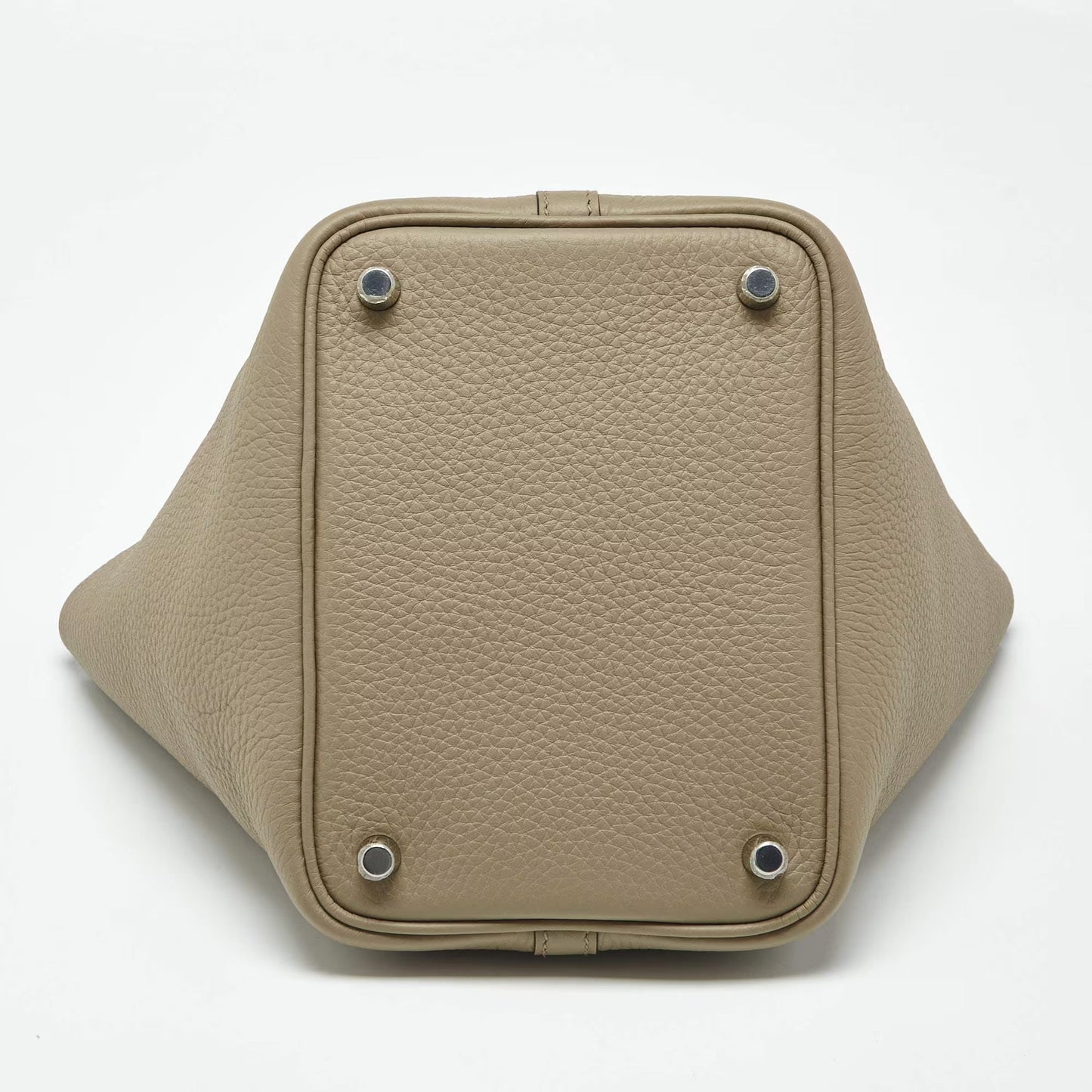 Hermès Beige Marfa Taurillon Clemence Leather Picotin Lock 18 Bag