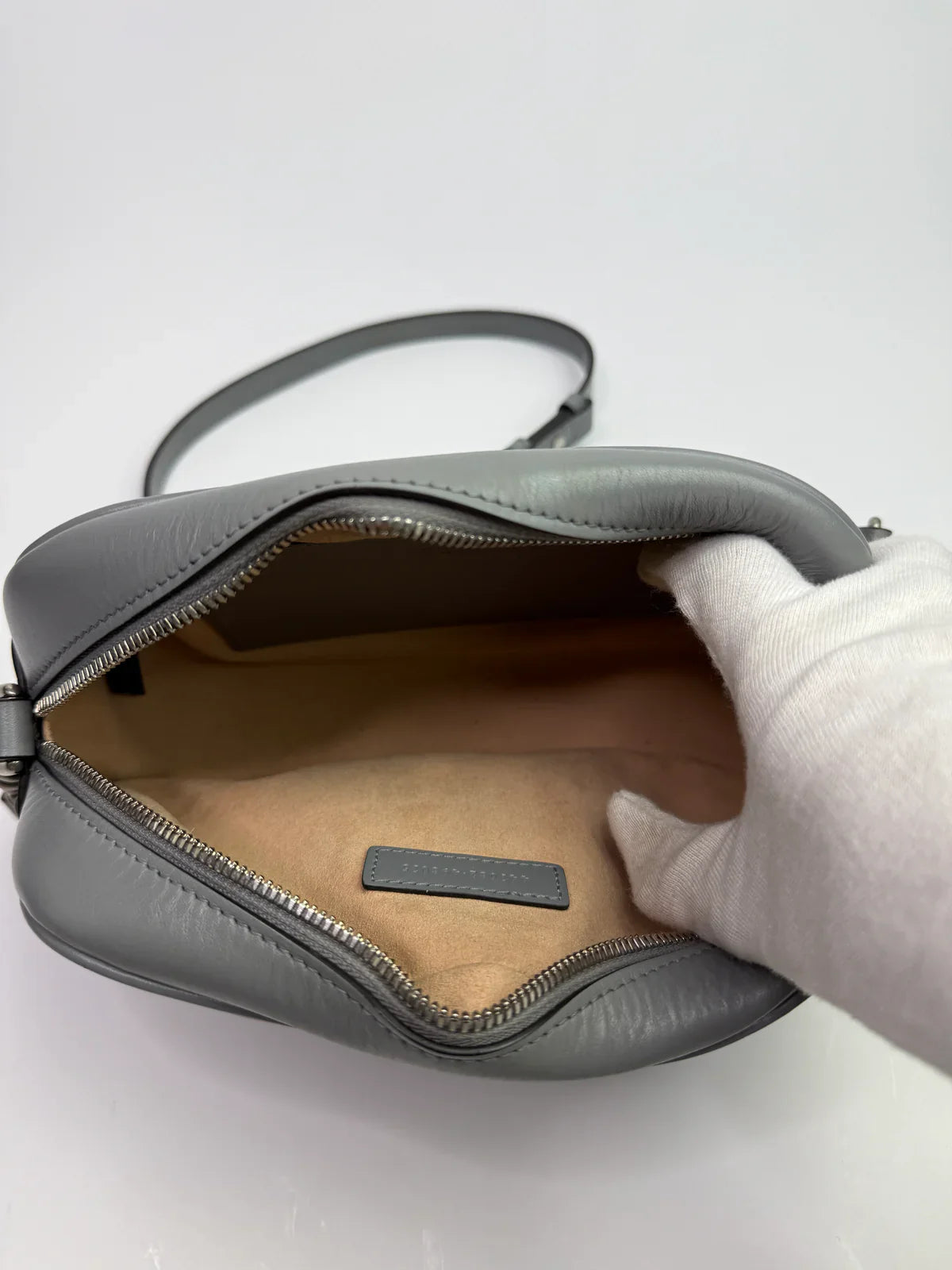 GUCCI GG MARMONT MATELASSE CAMERA BAG