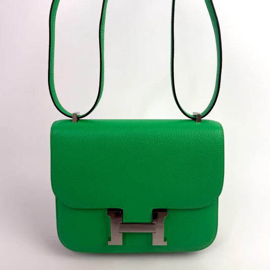 HERMÈS CONSTANCE 18 IN VERT COMICS CHÈVRE MYSORE LEATHER